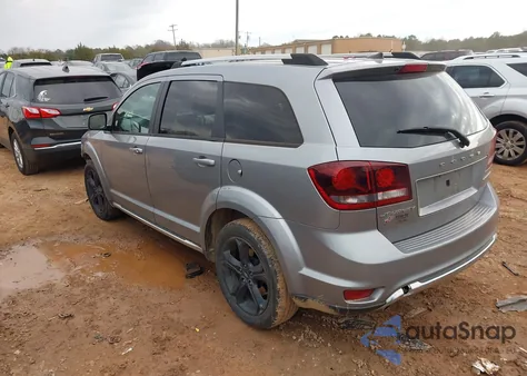 2018 Dodge Journey Crossroad Awd z USA, uszkodzony, nr VIN 3C4PDDGG2JT523201